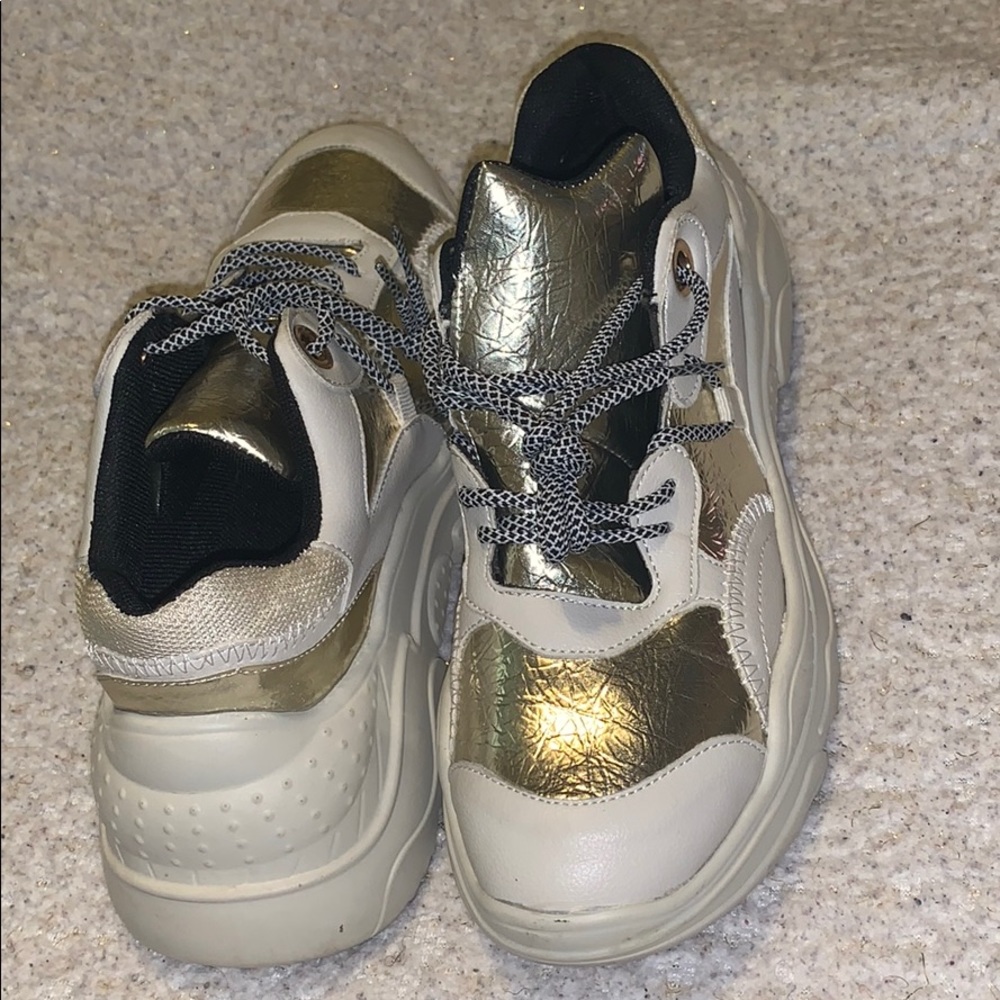 Sneaker